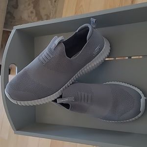 Men's Skechers 10 Gray Grey Slip On Memory Foam Air Cooled heal pillow style